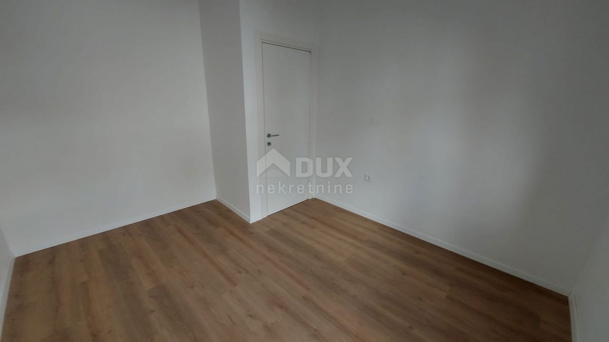 BAKAR, HRELJIN - hiša 150 m2, z dvema stanovanjema, novogradnja