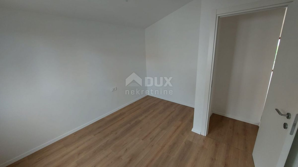 BAKAR, HRELJIN - hiša 150 m2, z dvema stanovanjema, novogradnja