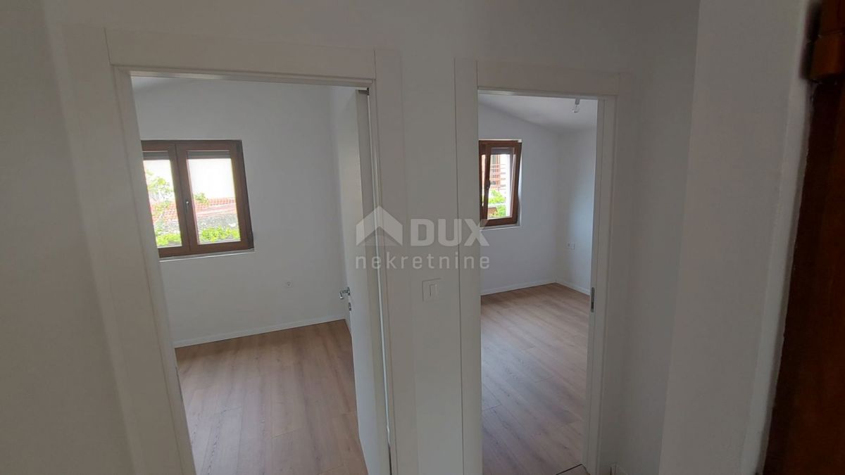 BAKAR, HRELJIN - hiša 150 m2, z dvema stanovanjema, novogradnja