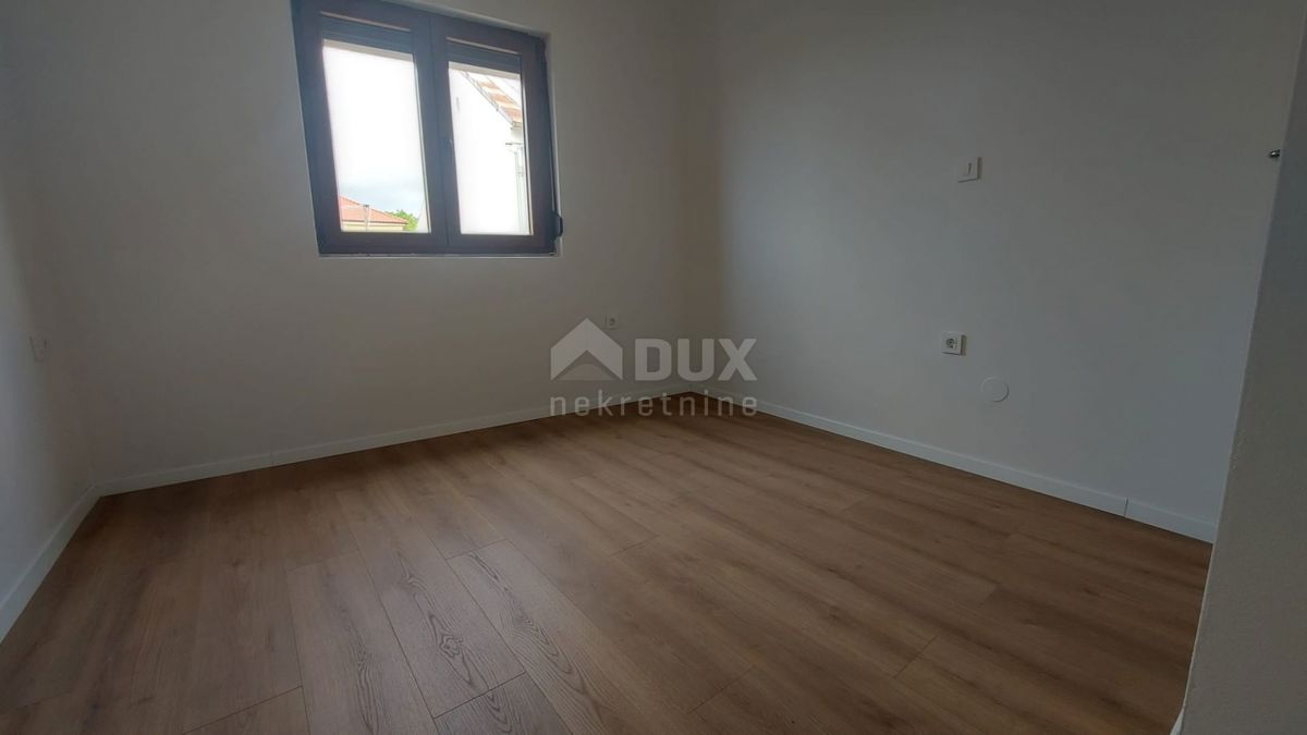 BAKAR, HRELJIN - hiša 150 m2, z dvema stanovanjema, novogradnja