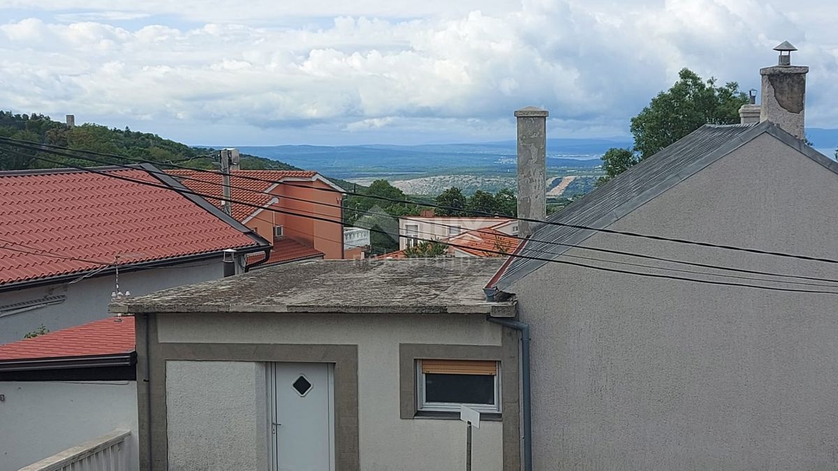 BAKAR, HRELJIN - hiša 150 m2, z dvema stanovanjema, novogradnja