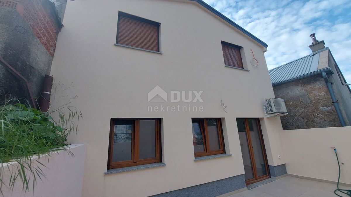 BAKAR, HRELJIN - hiša 150 m2, z dvema stanovanjema, novogradnja