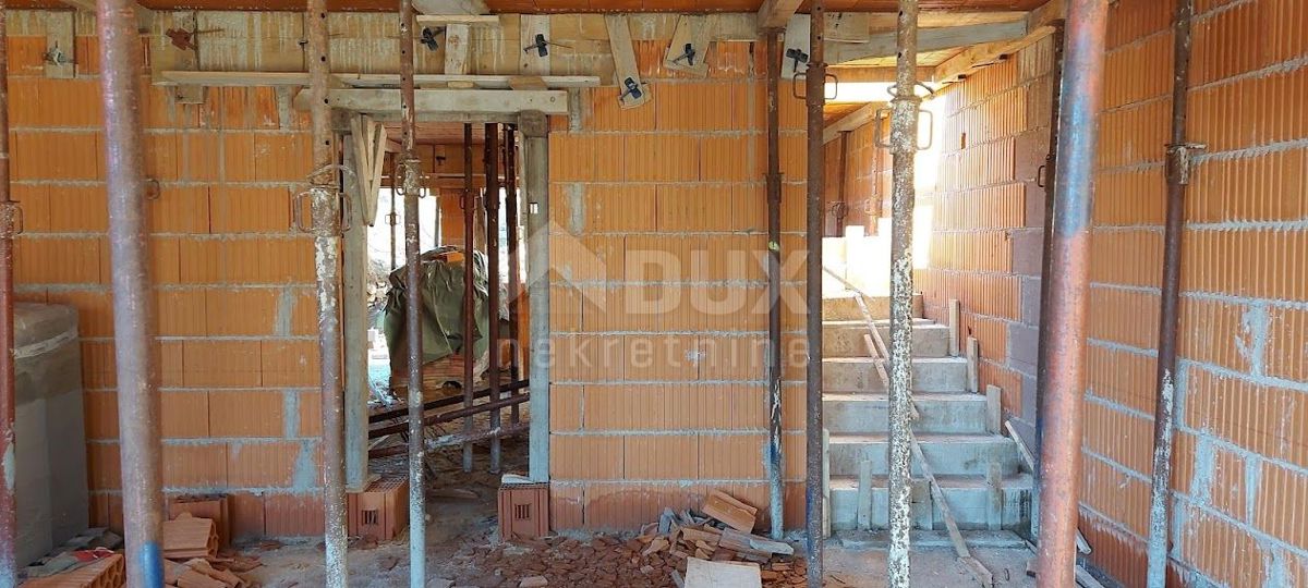BAKAR, HRELJIN - hiša 150 m2, z dvema stanovanjema, novogradnja