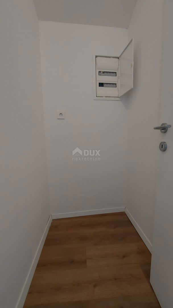 BAKAR, HRELJIN - hiša 150 m2, z dvema stanovanjema, novogradnja