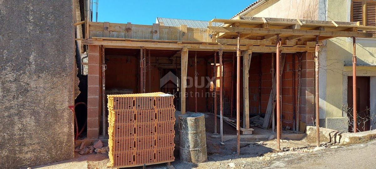 BAKAR, HRELJIN - hiša 150 m2, z dvema stanovanjema, novogradnja