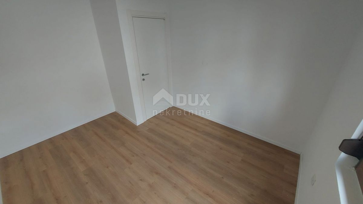 BAKAR, HRELJIN - hiša 150 m2, z dvema stanovanjema, novogradnja