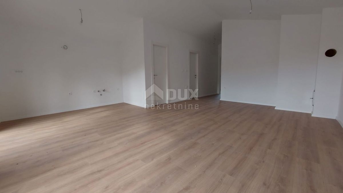 BAKAR, HRELJIN - hiša 150 m2, z dvema stanovanjema, novogradnja
