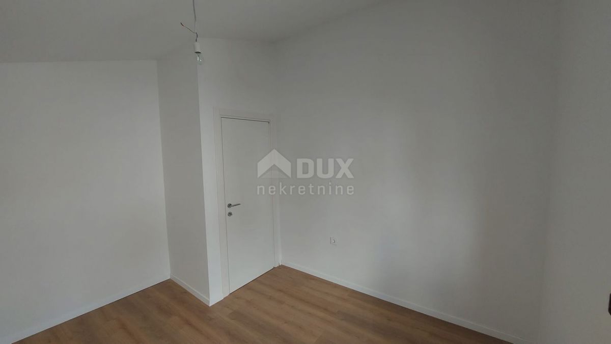 BAKAR, HRELJIN - hiša 150 m2, z dvema stanovanjema, novogradnja