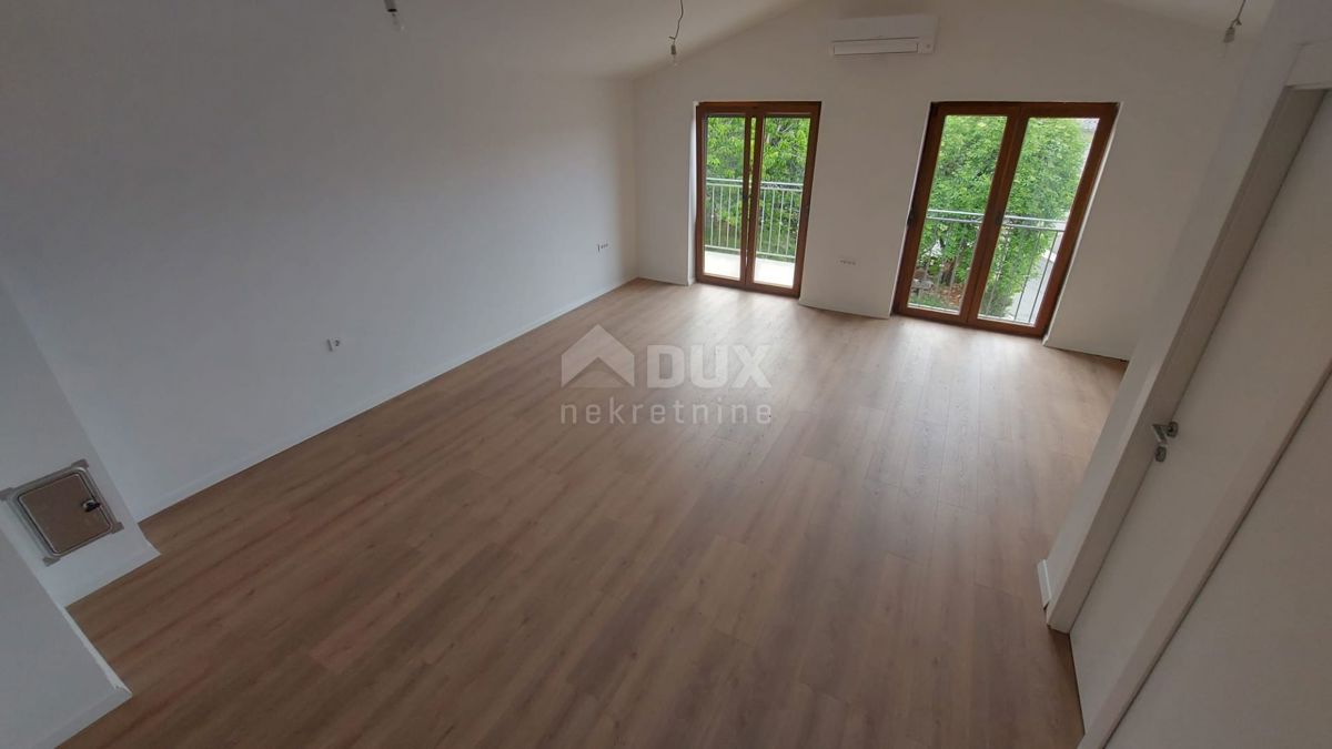 BAKAR, HRELJIN - hiša 150 m2, z dvema stanovanjema, novogradnja