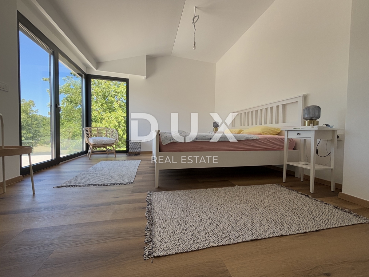 ISTRA, LABIN - Sodobno zasnovana hiša z bazenom