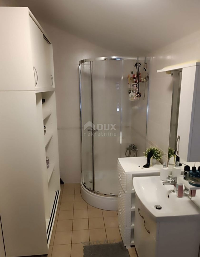 MATULJI - 2S+DB v novejšem objektu s parkiriščem na mirni lokaciji