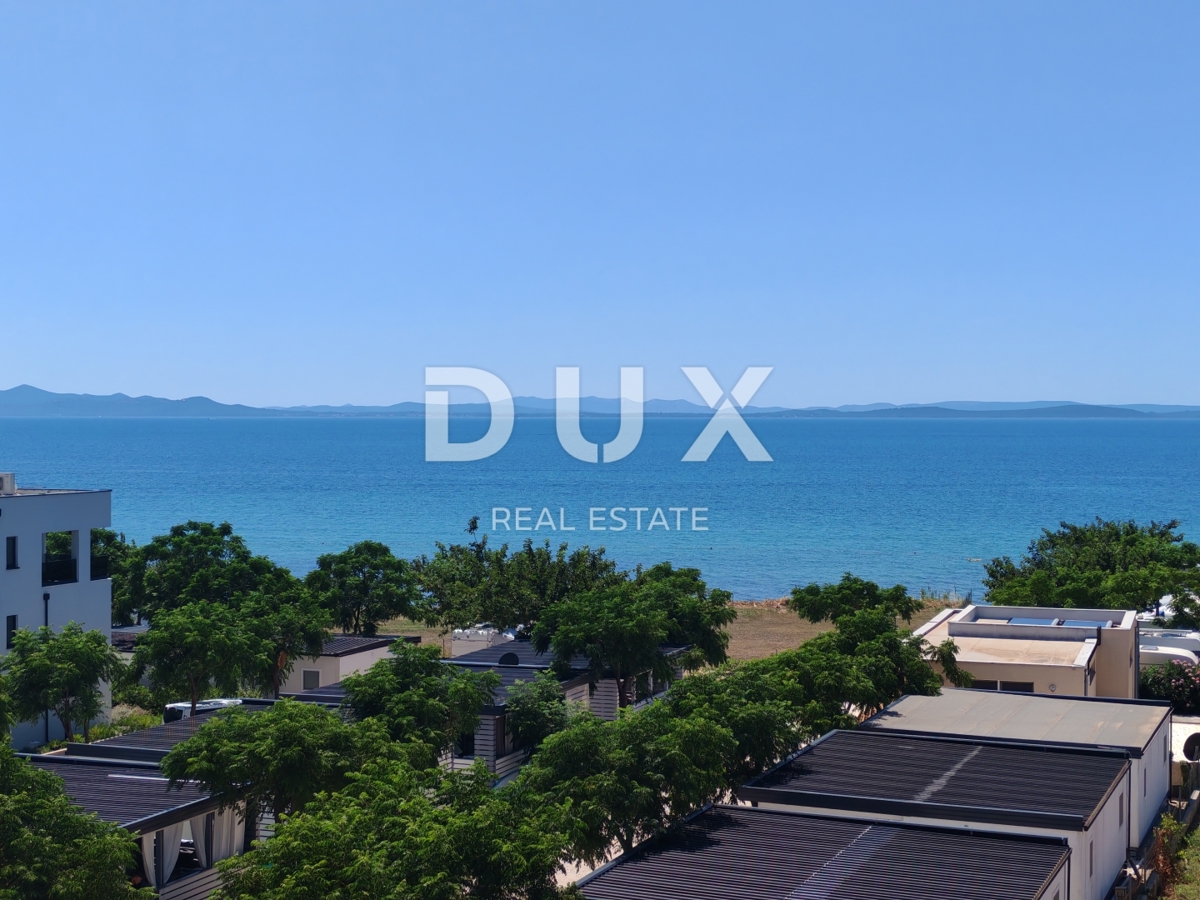 ZADAR, PRIVLAKA - Čudovit dvonadstropni penthouse s prostorno strešno teraso 120 metrov od morja z očarljivim pogledom na morje! S7