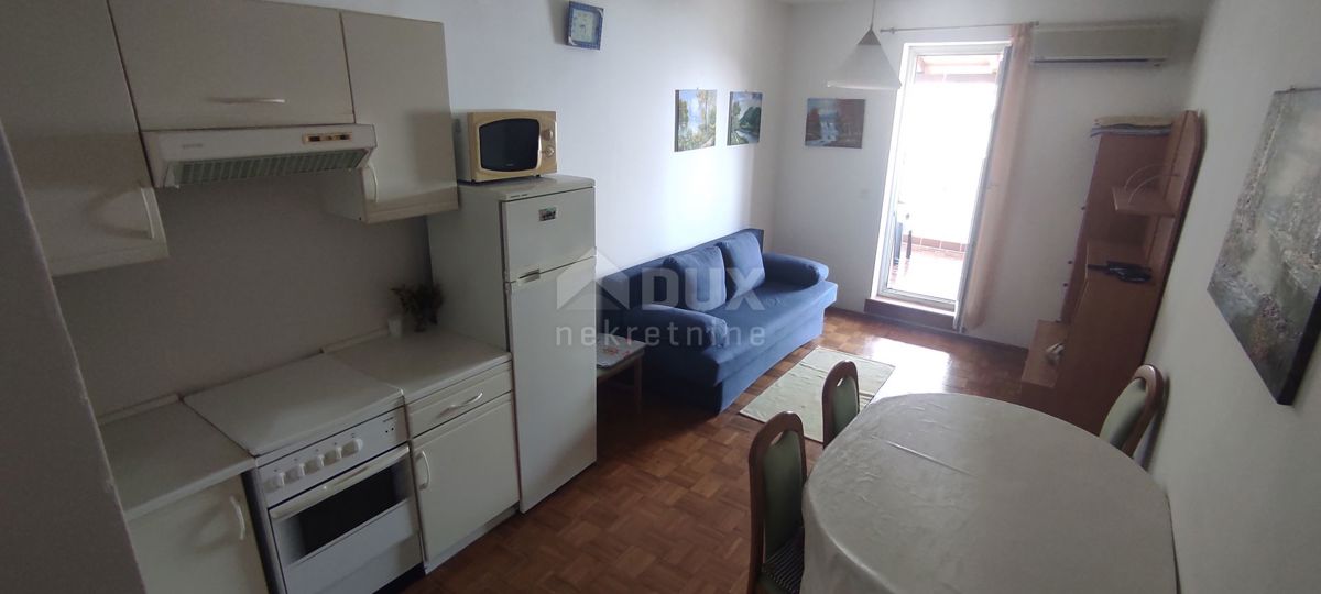 CRIKVENICA, SELCE - Apartma 2. red od morja!