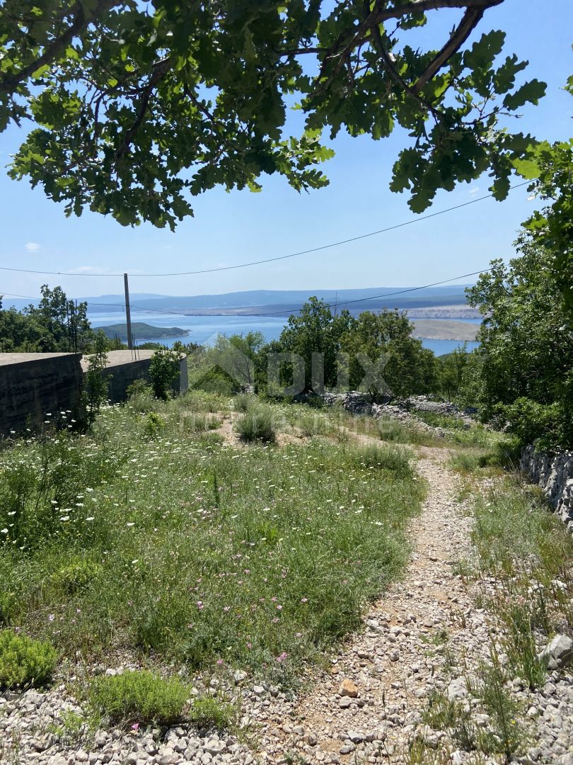 RIJEKA, ŠMRIKA - gradbeno zemljišče 860 m2 s pogledom na morje in zgrajeno temeljno ploščo za stanovanjski objekt - stanovanja / apartmaji / družinska hiša / vila! PRILOŽNOST!