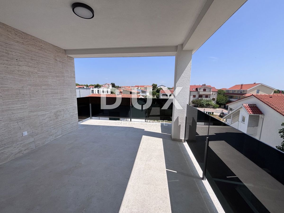 ZADAR, PRIVLAKA - Penthouse 130m od morja