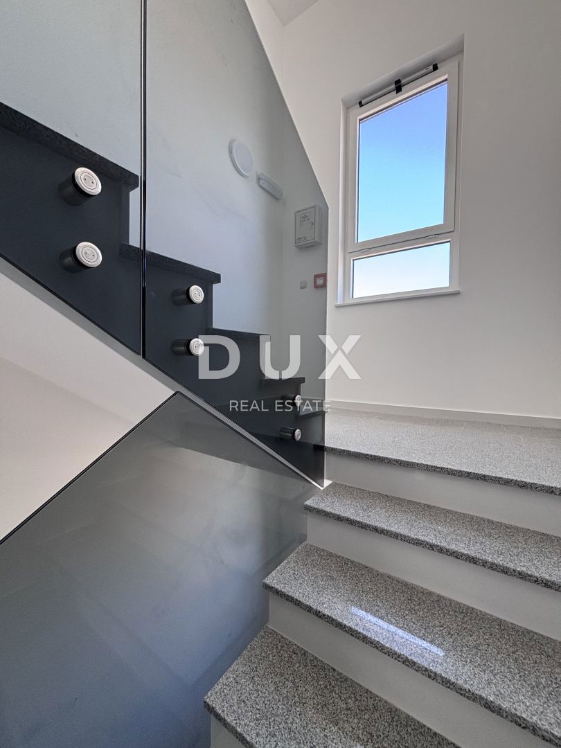 ZADAR, PRIVLAKA - Penthouse 130m od morja