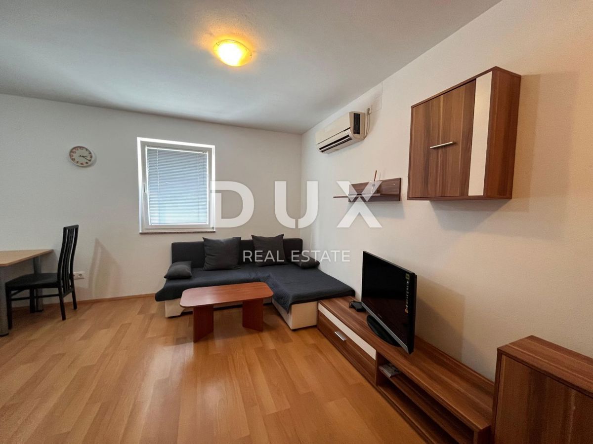 ŠIBENIK, BILICE - Hiša s 5 apartmaji 100 m od morja