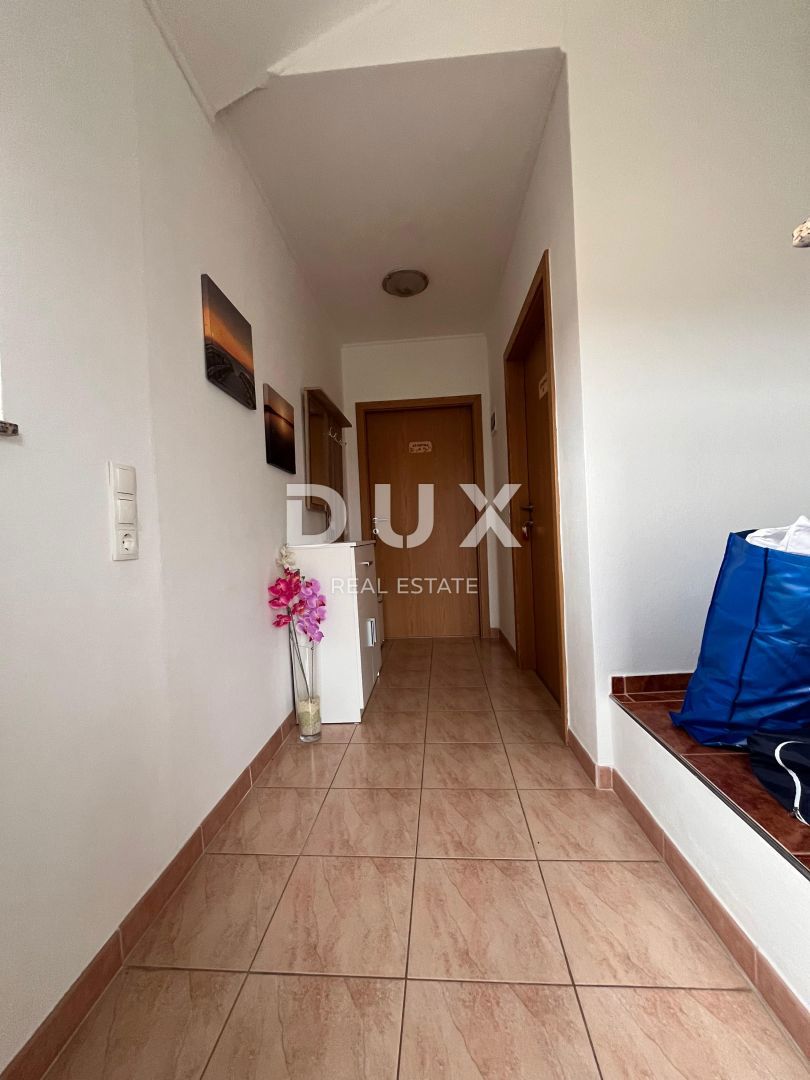 ŠIBENIK, BILICE - Hiša s 5 apartmaji 100 m od morja