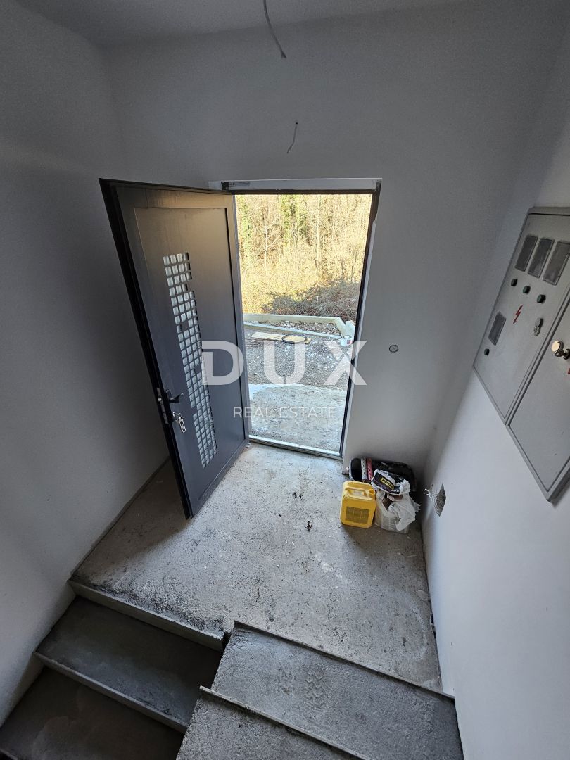 MATULJI, JUŠIĆI, JURDANI - stanovanje 84m2 v novogradnji z dnevno sobo + 2 spalnici in vrtom 