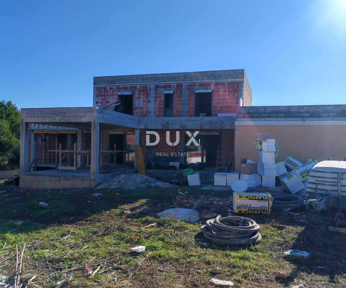 ZADAR, VIR - Moderna vila z bazenom! Novogradnja! IN