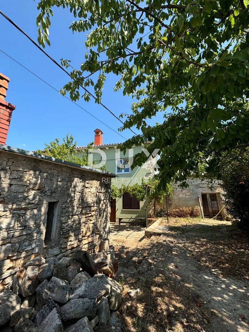 ISTRA, SVETVINČENAT - Delno prenovljena istrska hiša na mirni lokaciji! UPORABNO DOVOLJENJE!