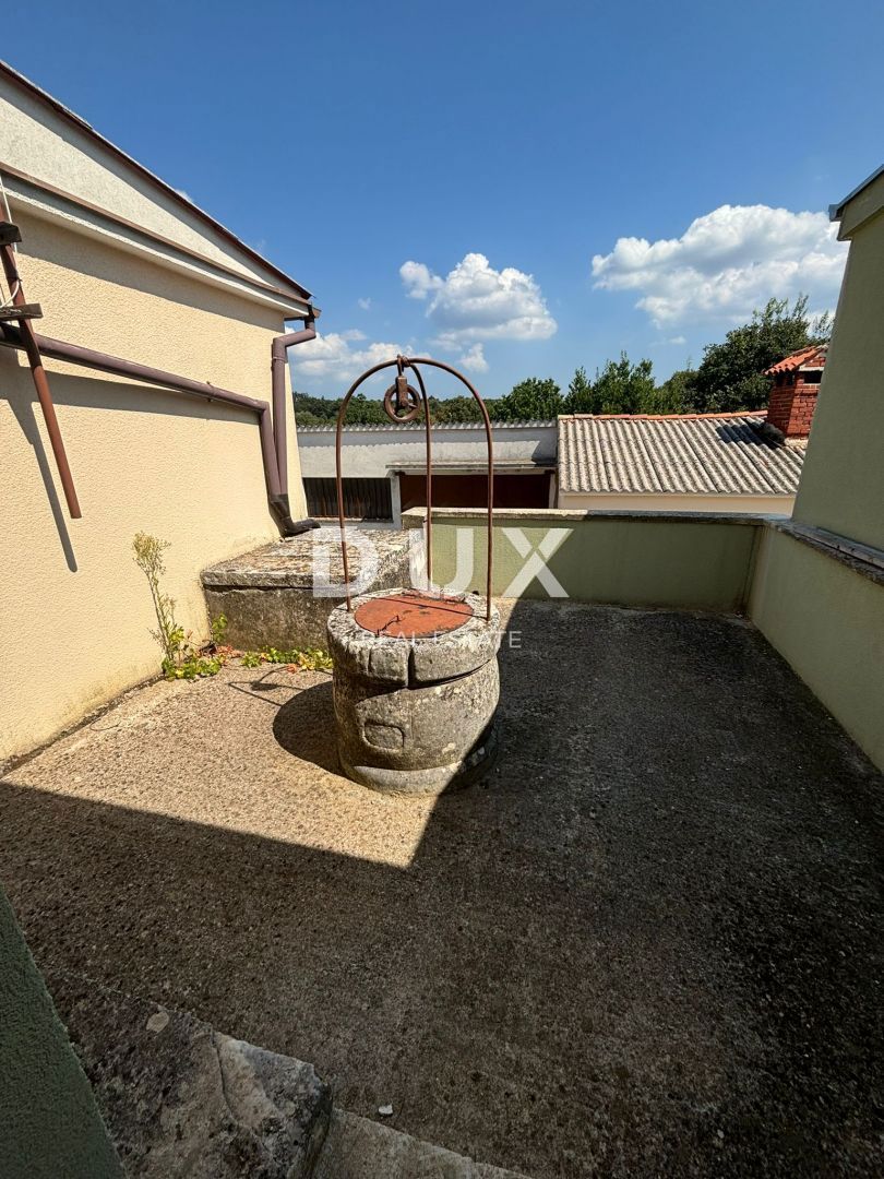 ISTRA, SVETVINČENAT - Delno prenovljena istrska hiša na mirni lokaciji! UPORABNO DOVOLJENJE!
