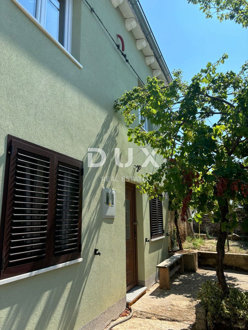 ISTRA, SVETVINČENAT - Delno prenovljena istrska hiša na mirni lokaciji! UPORABNO DOVOLJENJE!