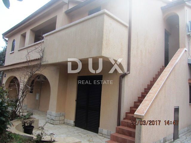 MALI LOŠINJ, ARTATORE - Hiša s tremi apartmaji in razvitim turizmom