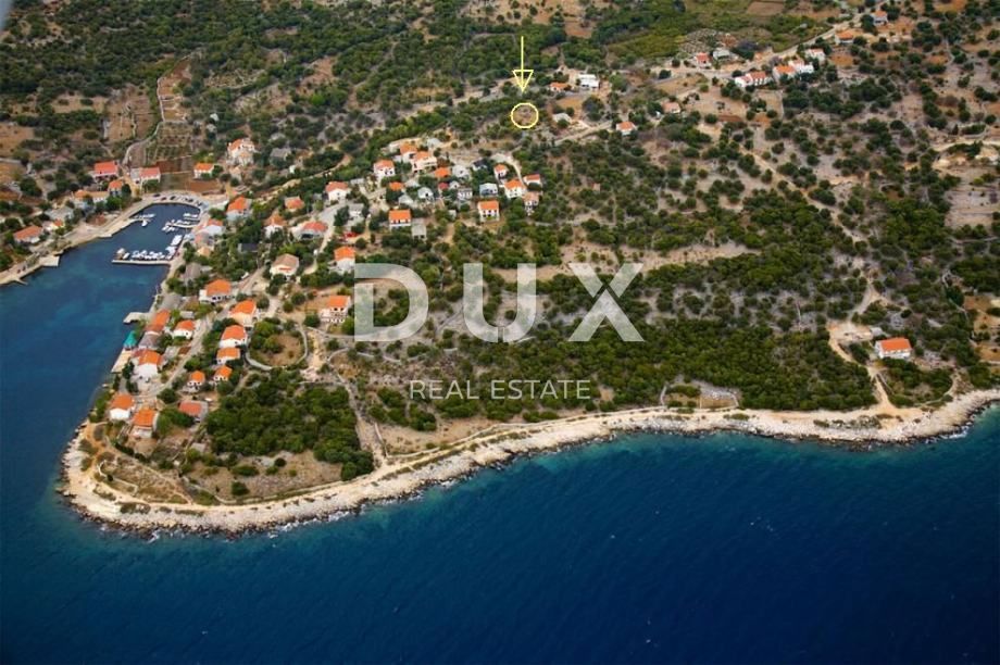 OTOK PAG, LUN - zazidljivo zemljišče 640 m2 na odlični lokaciji