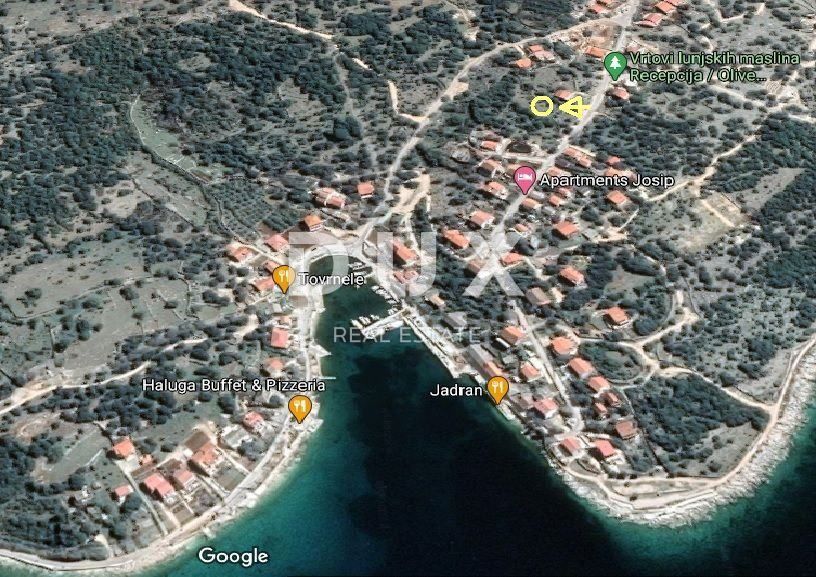 OTOK PAG, LUN - zazidljivo zemljišče 640 m2 na odlični lokaciji
