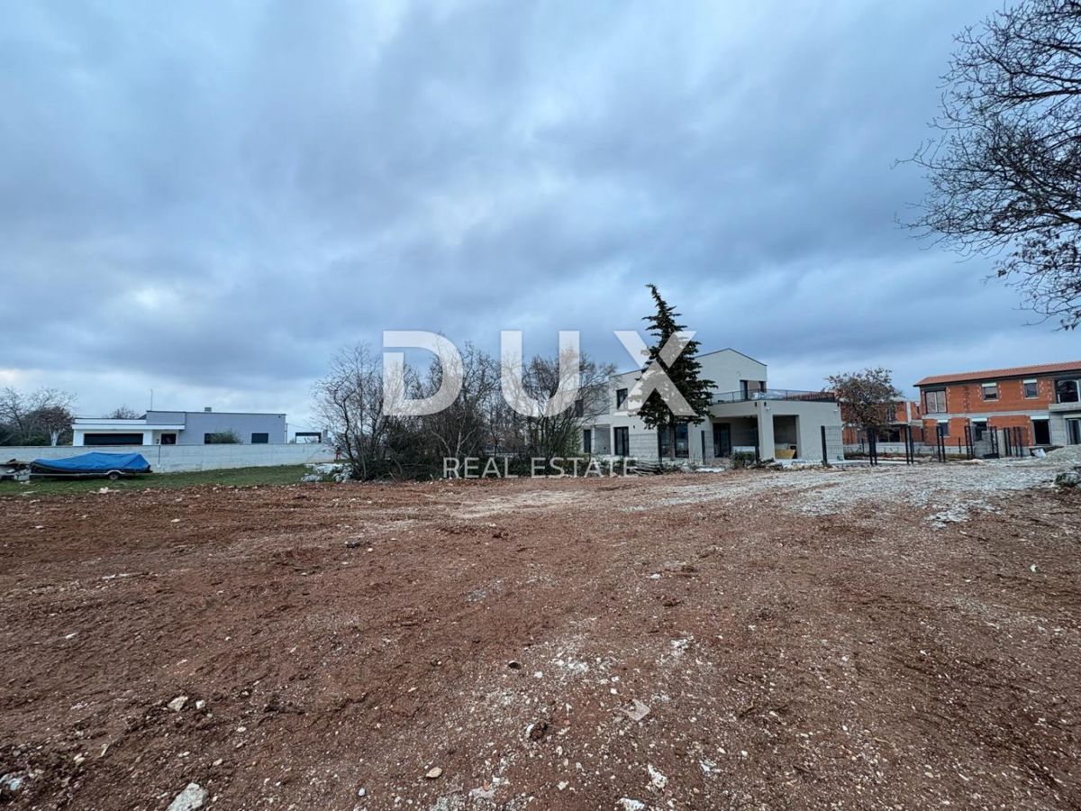 ISTRA, POREČ - Zazidljivo zemljišče