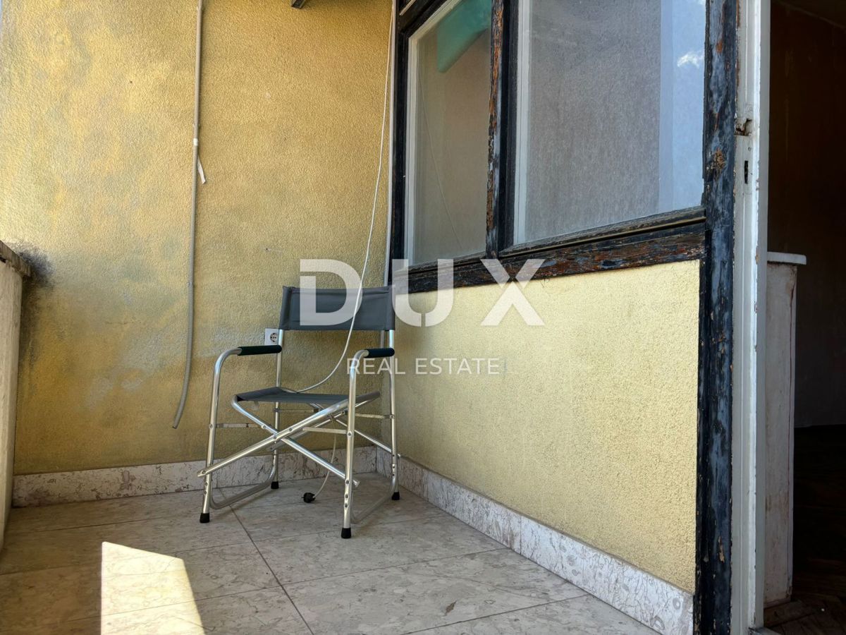 ISTRA, PULA - Prostorno stanovanje v samem centru s parkirnim mestom! Redkost na trgu!