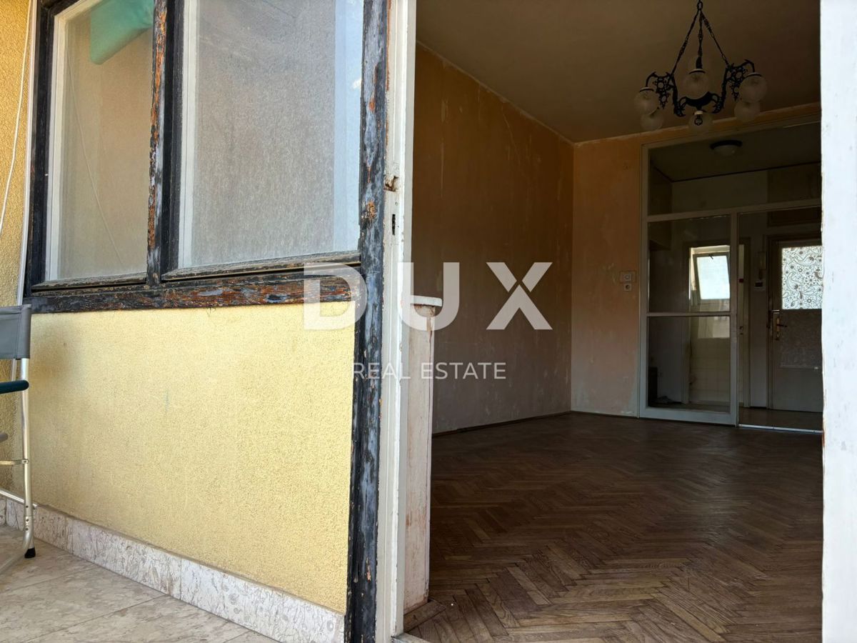 ISTRA, PULA - Prostorno stanovanje v samem centru s parkirnim mestom! Redkost na trgu!