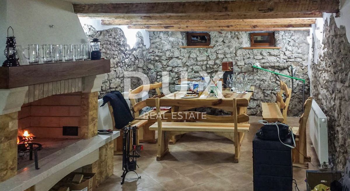 GORSKI KOTAR, MRKOPALJ - Popolnoma opremljena počitniška hiša