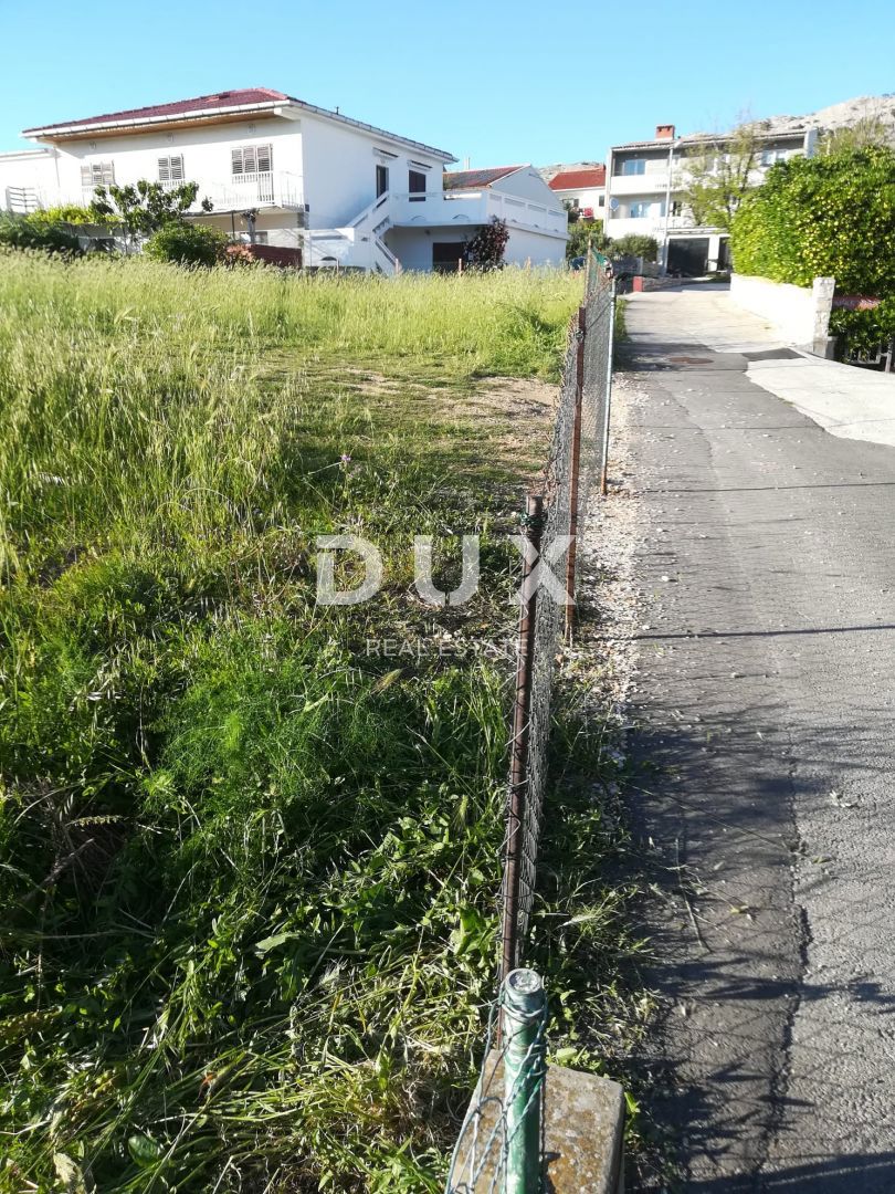 OTOK PAG - gradbeno zemljišče, 370 m2, asfaltni dostop