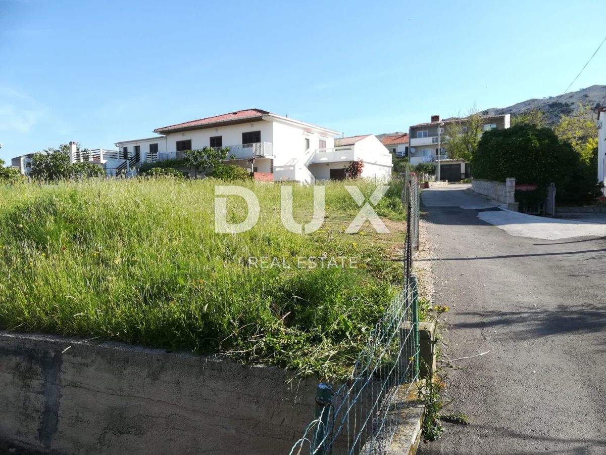OTOK PAG - gradbeno zemljišče, 370 m2, asfaltni dostop
