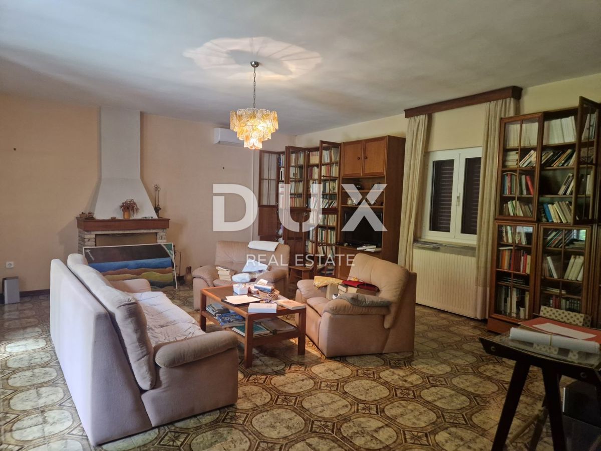 ISTRA, BUJE - Samostojna hiša s panoramskim razgledom