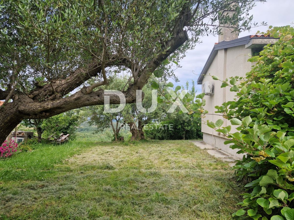 ISTRA, BUJE - Samostojna hiša s panoramskim razgledom