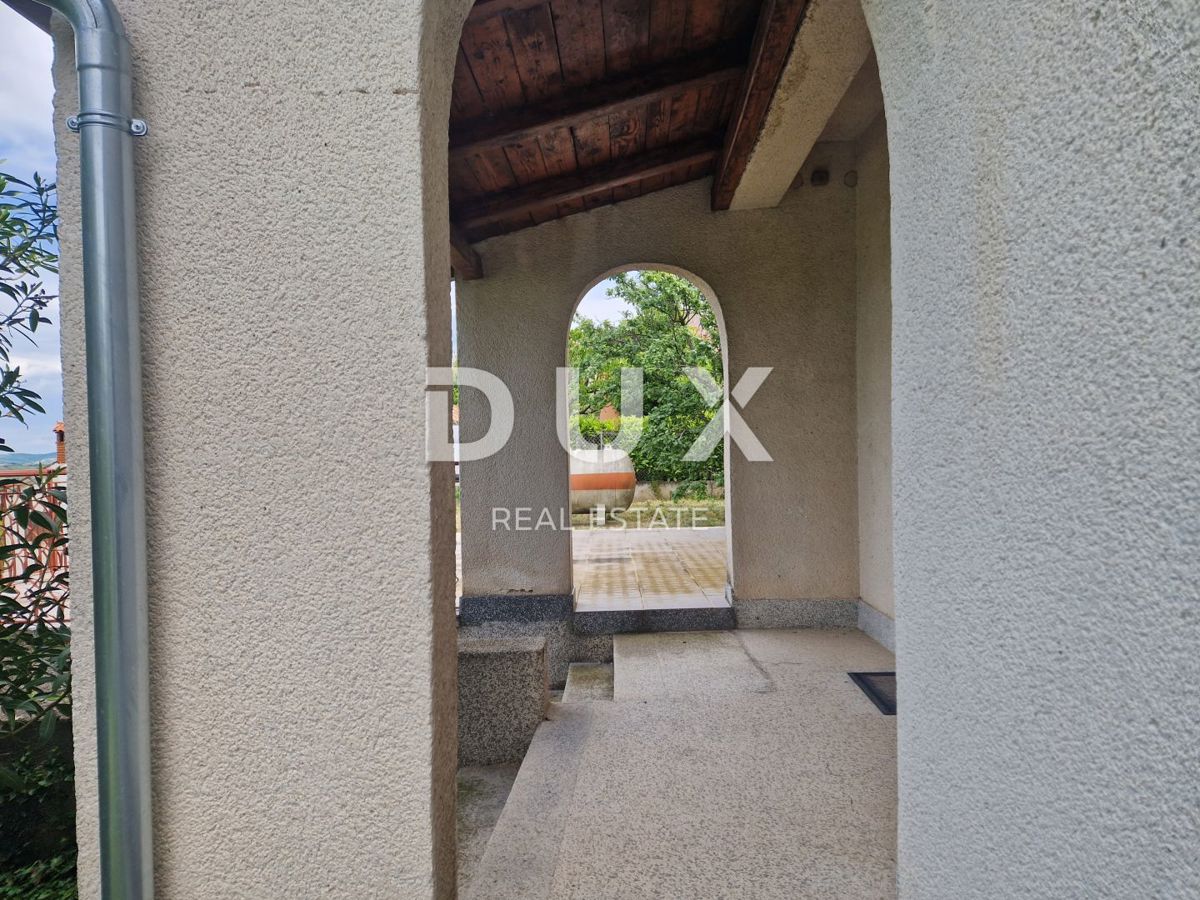ISTRA, BUJE - Samostojna hiša s panoramskim razgledom