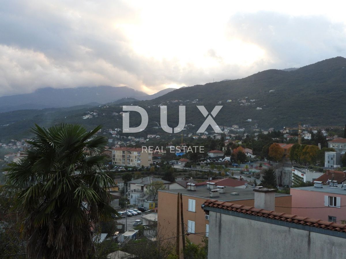 OPATIJA, MATULJI - hiša 400m2 z dupleks stanovanjem in dvema stanovanjema + vrt 710m2