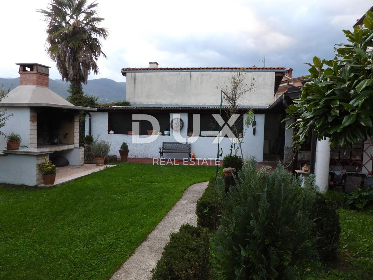 OPATIJA, MATULJI - hiša 400m2 z dupleks stanovanjem in dvema stanovanjema + vrt 710m2