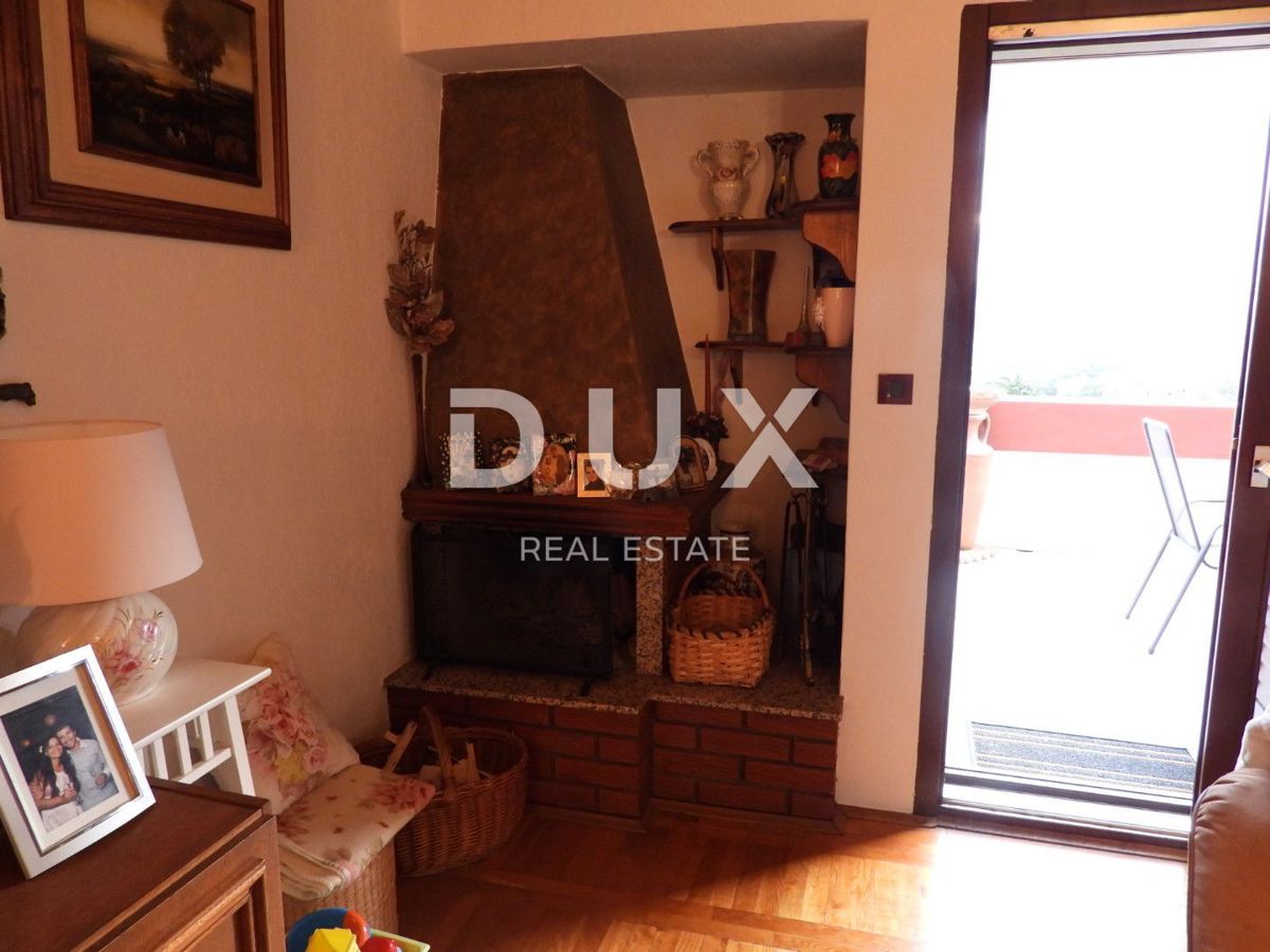 OPATIJA, MATULJI - hiša 400m2 z dupleks stanovanjem in dvema stanovanjema + vrt 710m2