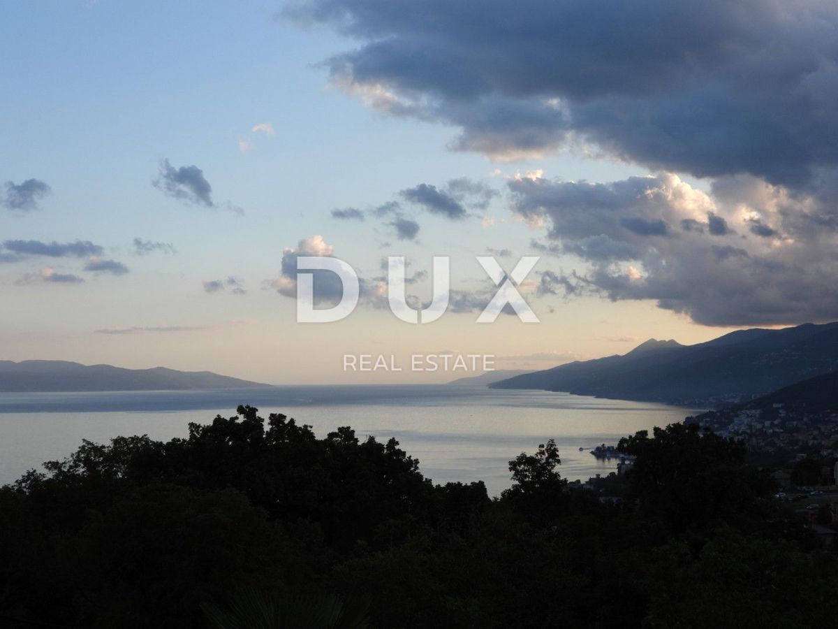 OPATIJA, MATULJI - hiša 400m2 z dupleks stanovanjem in dvema stanovanjema + vrt 710m2