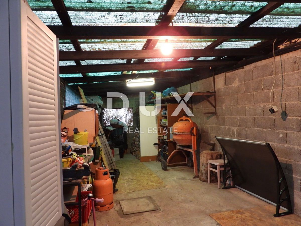 OPATIJA, MATULJI - hiša 400m2 z dupleks stanovanjem in dvema stanovanjema + vrt 710m2