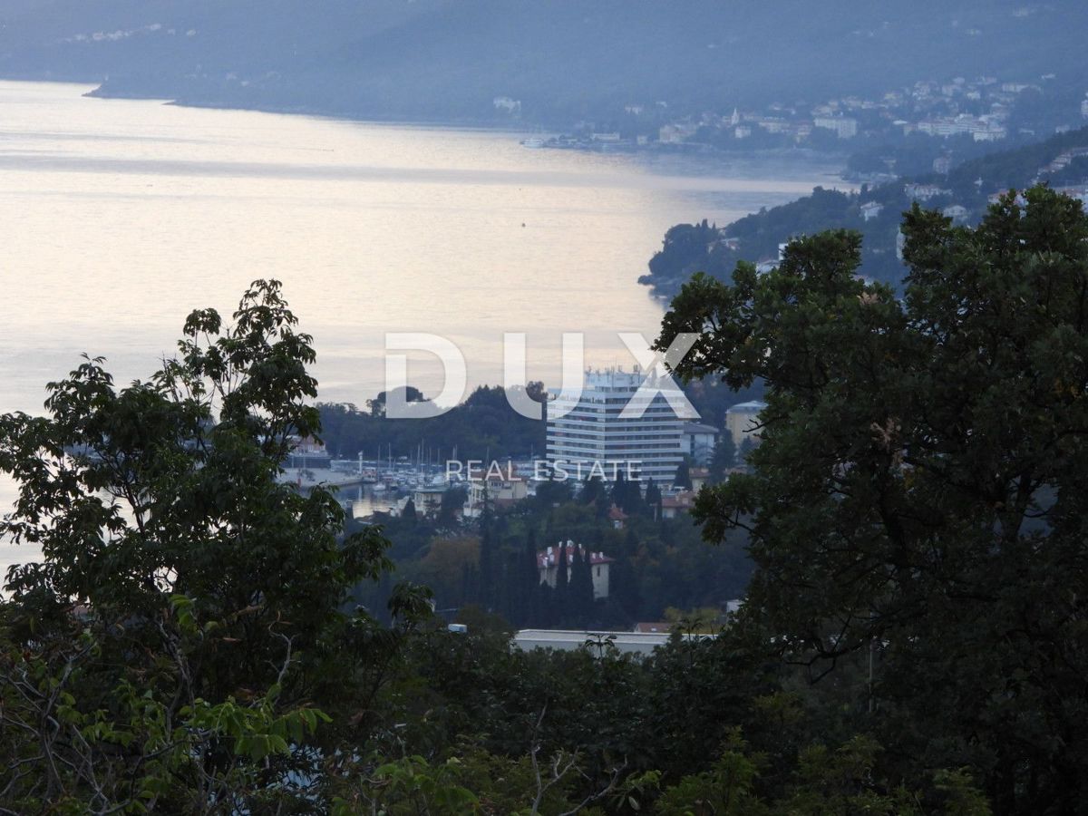 OPATIJA, MATULJI - hiša 400m2 z dupleks stanovanjem in dvema stanovanjema + vrt 710m2
