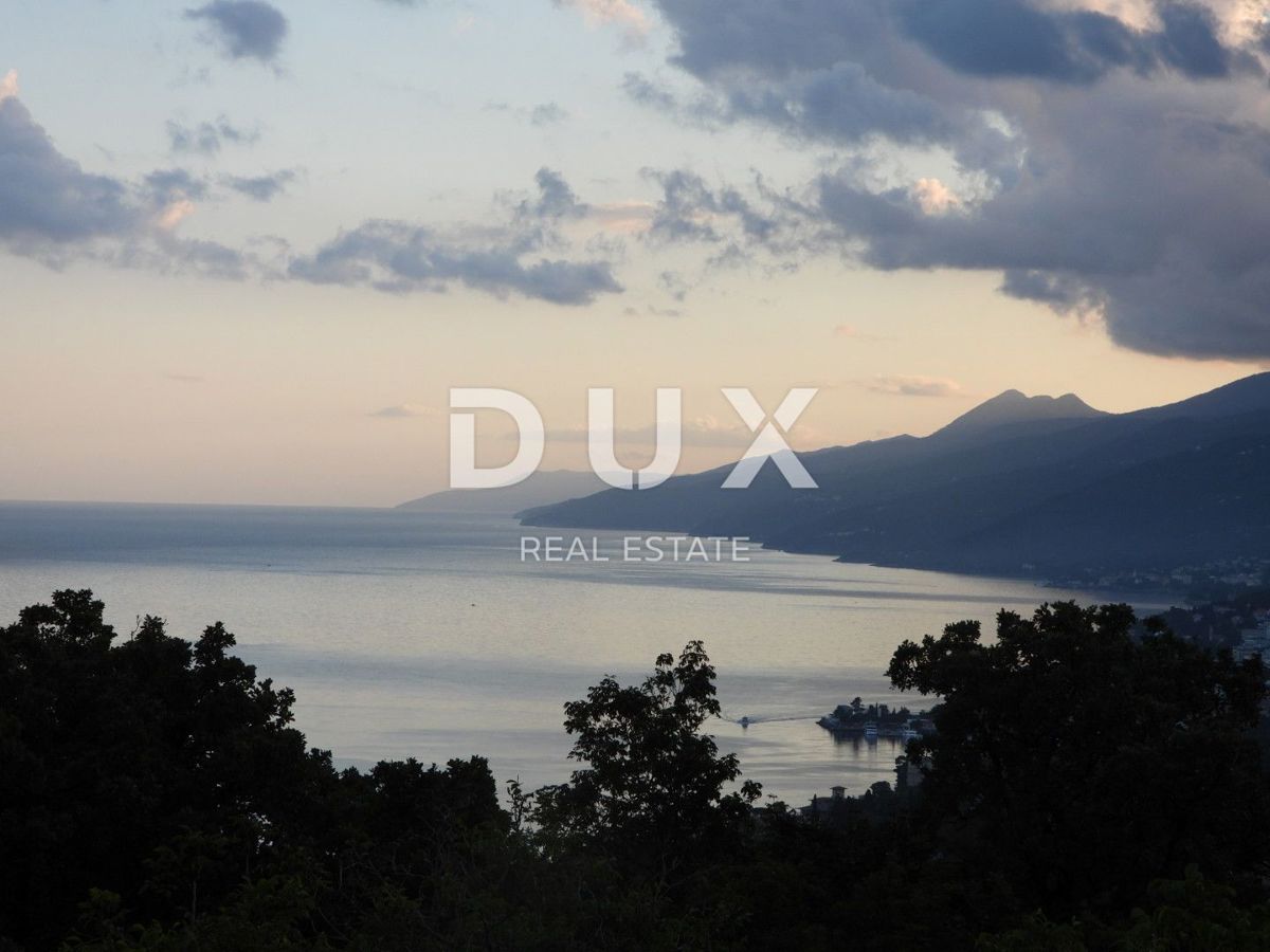 OPATIJA, MATULJI - hiša 400m2 z dupleks stanovanjem in dvema stanovanjema + vrt 710m2