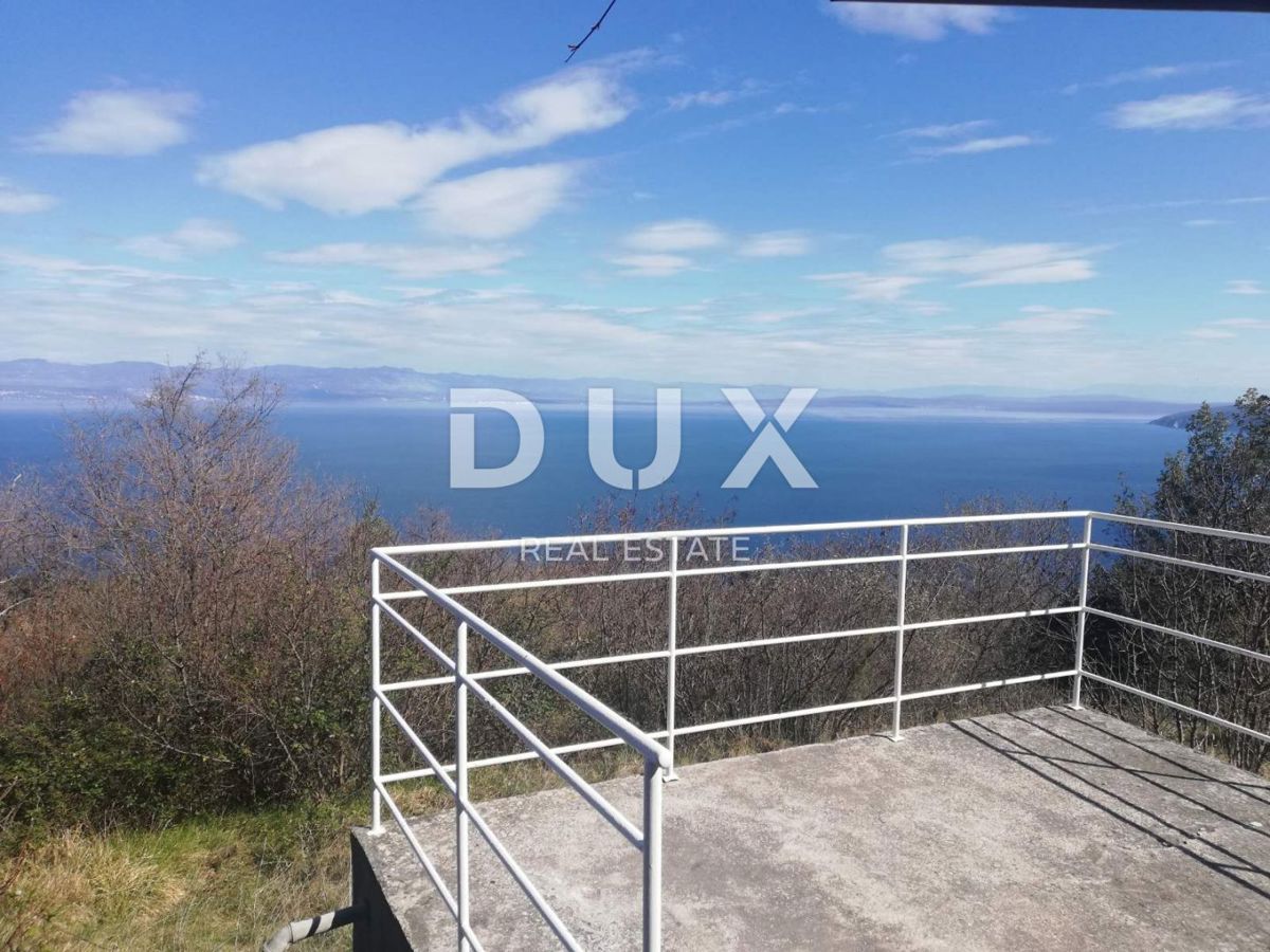 OPATIJA, MOŠĆENIČKA DRAGA, MOŠĆENICE - zazidljivo zemljišče 4300m2 s panoramskim pogledom na morje za oddajo vil / apartmajev / družinske vile 