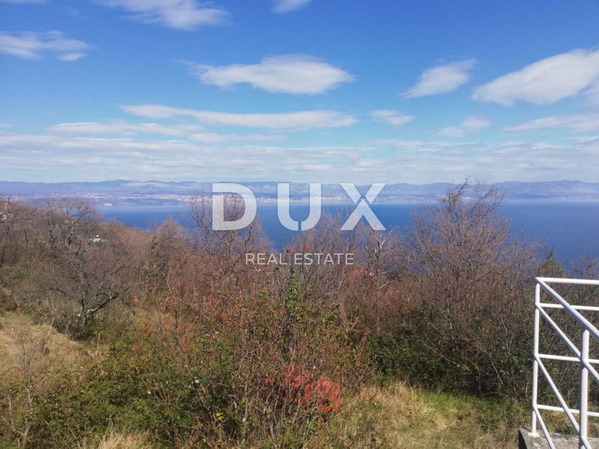 OPATIJA, MOŠĆENIČKA DRAGA, MOŠĆENICE - zazidljivo zemljišče 4300m2 s panoramskim pogledom na morje za oddajo vil / apartmajev / družinske vile 