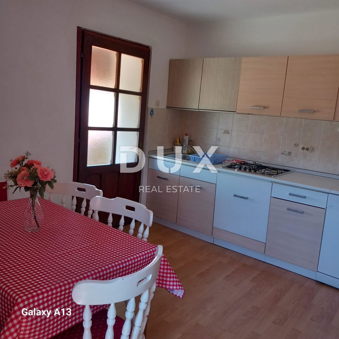 VELI LOŠINJ - Odlična priložnost!! Kamnita hiša z dvema apartmajema in pogledom na morje