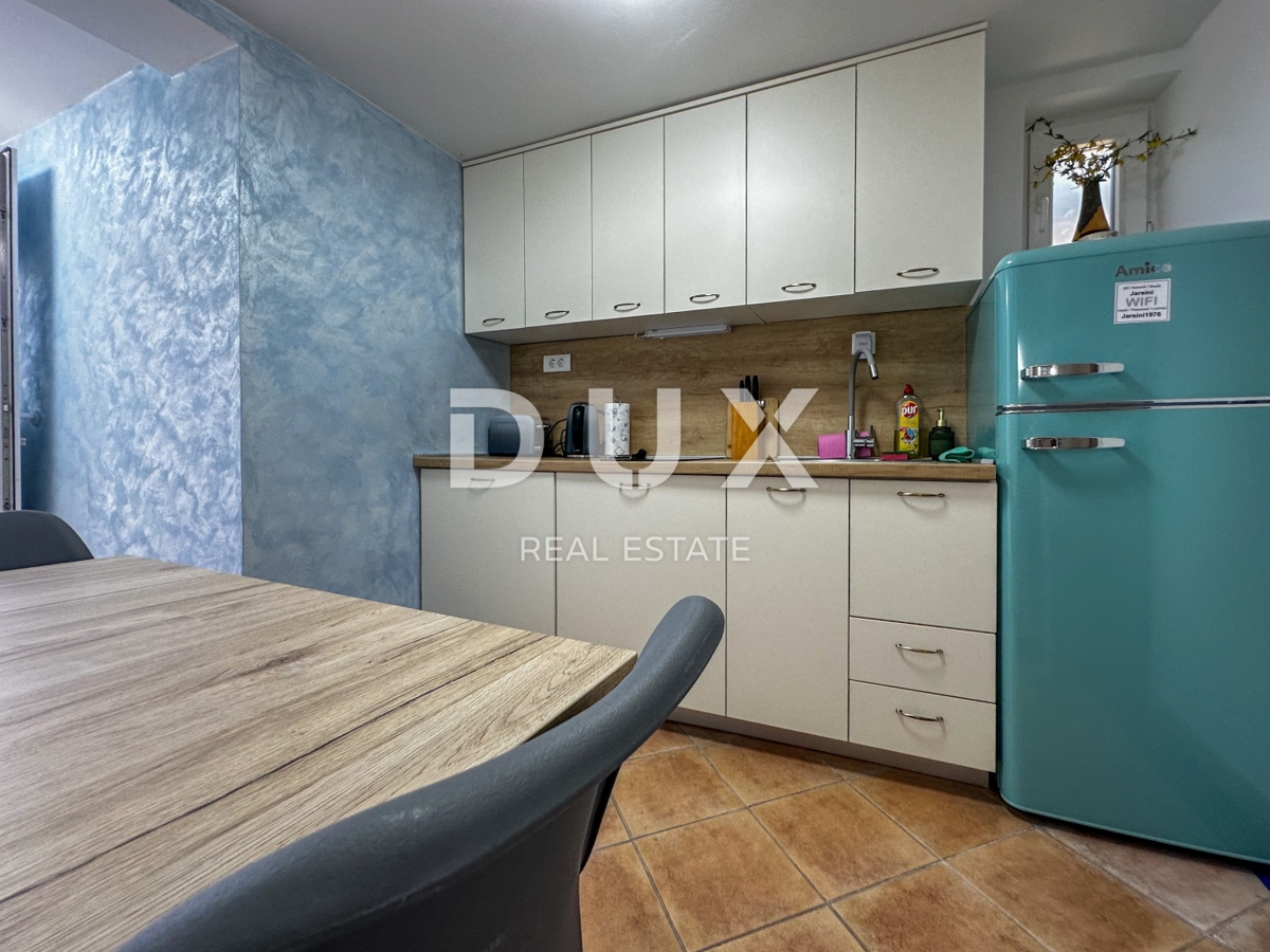 CRIKVENICA, DRAMALJ - hiša 115 m2 z dvema apartmajema v bližini morja, znižana cena, priložnost!!!